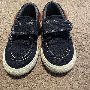 Cat & Jack Navy Brown Boat shoes size 7